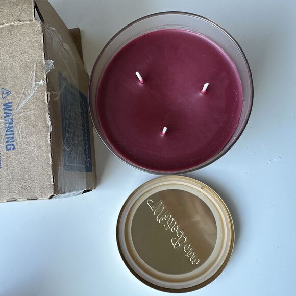 Bath & Body Works White Barn THE PERFECT CHRISTMAS Scented 3 Wick Candle IN BOX - Picture 2 of 5
